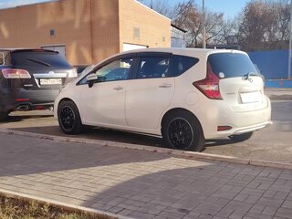 2019 Nissan Note II Рестайлинг, белый, 1100000 рублей, вид 4