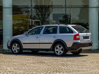 2012 Skoda Octavia Scout II (A5) Рестайлинг, серебристый, 995000 рублей, вид 4