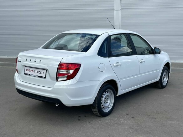 2024 Lada (ВАЗ) Granta I Рестайлинг, белый - вид 6