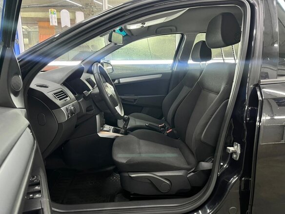 2014 Opel Astra H Рестайлинг, чёрный, 525000 рублей - вид 7