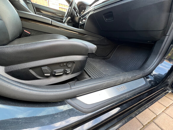 2012 BMW 7 серии 740d xDrive V (F01/F02/F04), чёрный, 2100000 рублей - вид 17