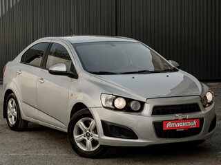 2013 Chevrolet Aveo II, серебристый, 620000 рублей, вид 3