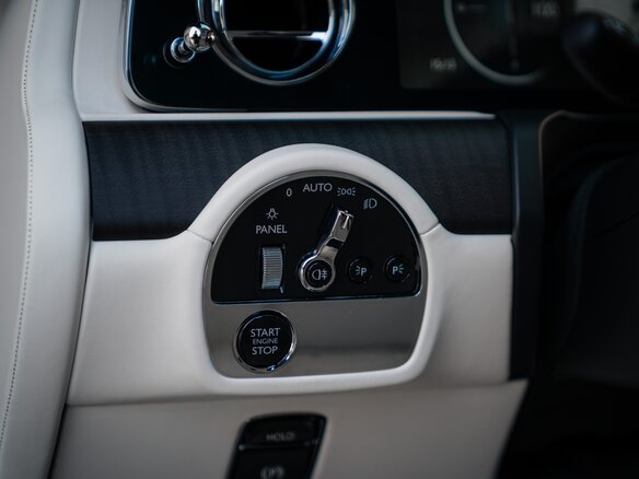 2026 Rolls-Royce Ghost II Рестайлинг (Series II), синий - вид 26