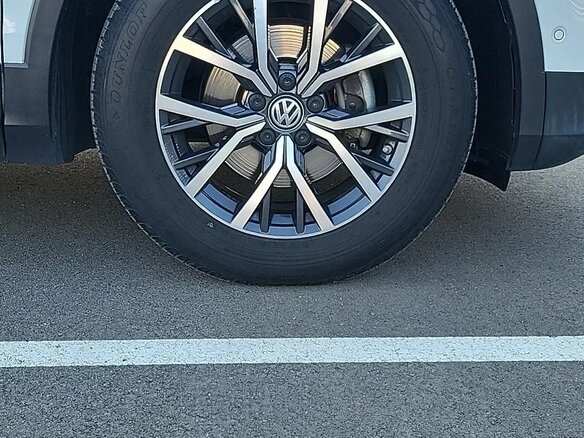 2017 Volkswagen Tiguan II, белый - вид 9