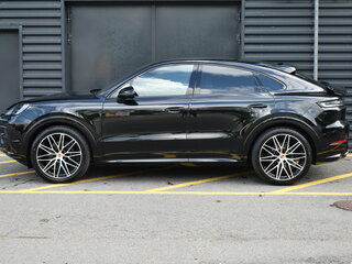 2026 Porsche Cayenne Coupé III Рестайлинг, чёрный, 20390000 рублей, вид 4