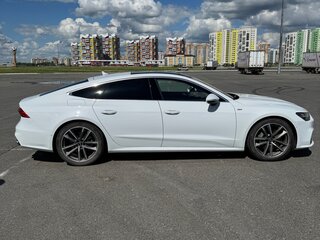2020 Audi A7 55 TFSI II (4K), белый, 5350000 рублей, вид 4