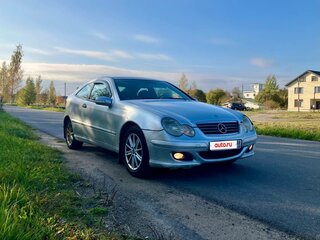 2004 Mercedes-Benz C-Класс 180 II (W203) Рестайлинг, серебристый, 350000 рублей, вид 1