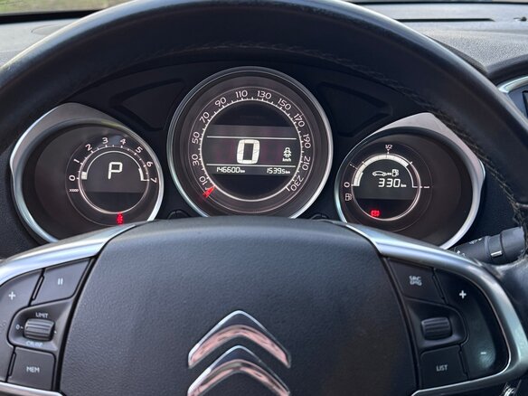 2015 Citroen C4 II, чёрный, 640000 рублей - вид 10