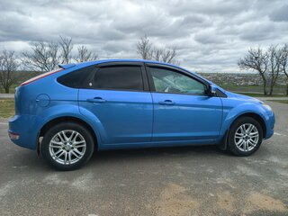 2008 Ford Focus II Рестайлинг, синий, 500000 рублей, вид 3