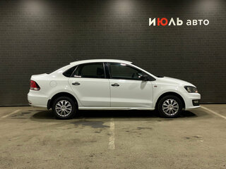 2018 Volkswagen Polo V Рестайлинг, белый, 750000 рублей, вид 4