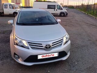 2011 Toyota Avensis III Рестайлинг, серебристый, 1420000 рублей, вид 1