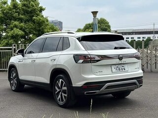 2021 Volkswagen Tayron I, белый, 1820000 рублей, вид 3
