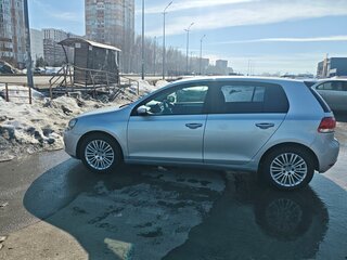 2009 Volkswagen Golf VI, серебристый, 650000 рублей, вид 4