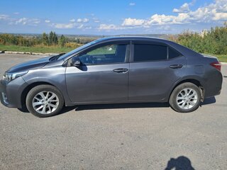 2013 Toyota Corolla XI (E160, E170, E180), серый, 800000 рублей, вид 3