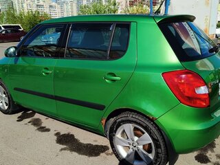 2013 Skoda Fabia II Рестайлинг, зелёный, 500000 рублей, вид 3