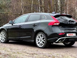 2017 Volvo V40 II Рестайлинг, чёрный, 1350853 рублей, вид 4