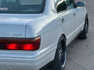1993 Toyota Crown IX (S140), серый, 1090000 рублей, вид 3