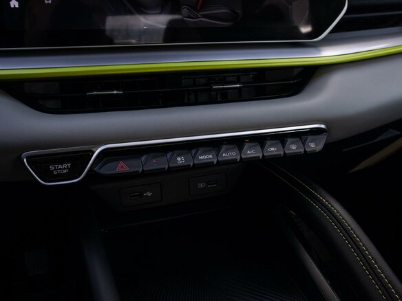 2023 Geely Coolray (Binyue Cool) I Рестайлинг, серый, 1950000 рублей - вид 24