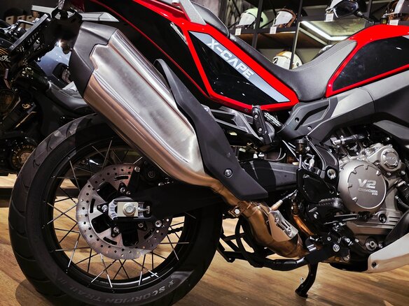 2026 Moto Morini X-CAPE 650, красный, 1499900 рублей - вид 9