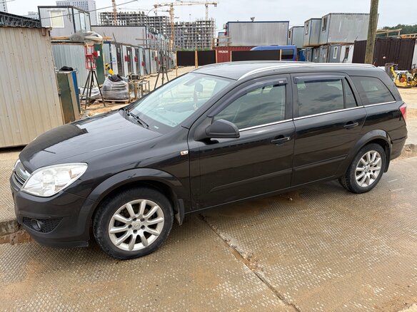 2014 Opel Astra H Рестайлинг, чёрный, 555000 рублей - вид 3