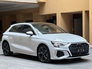 2022 Audi A3 Sportback 35 TFSI IV (8Y), белый, 1620000 рублей, вид 3
