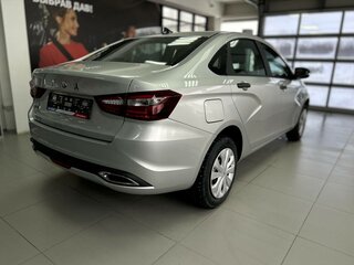 2026 Lada (ВАЗ) Vesta I Рестайлинг (NG), серебристый, 1651000 рублей, вид 3
