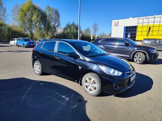 2013 Hyundai Solaris I, чёрный, 920000 рублей, вид 2
