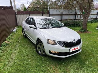 2018 Skoda Octavia III (A7) Рестайлинг, белый, 1750000 рублей, вид 3