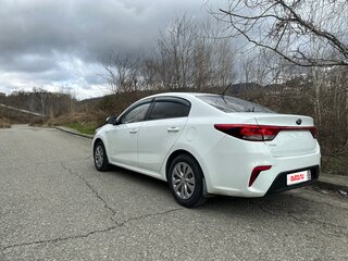 2019 Kia Rio IV, белый, 950000 рублей, вид 5