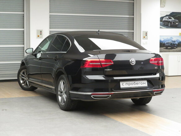 2017 Volkswagen Passat B8, чёрный - вид 3