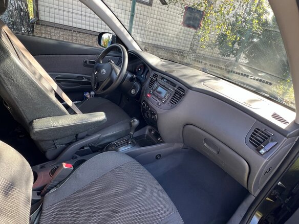 2011 Kia Rio II Рестайлинг, чёрный, 650000 рублей - вид 9