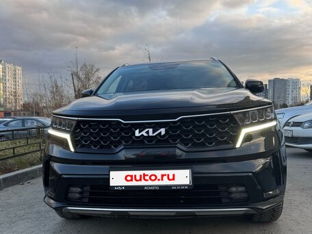 2022 Kia Sorento IV, чёрный, 3650000 рублей, вид 3