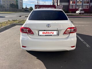 2013 Toyota Corolla X (E140, E150) Рестайлинг, белый, 1020000 рублей, вид 3