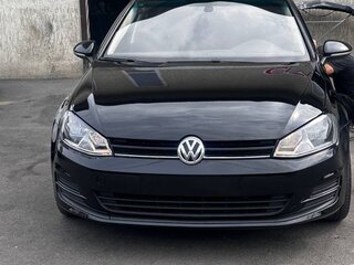 2014 Volkswagen Golf VII, чёрный, 930000 рублей, вид 1