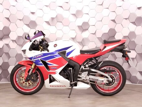 2013 Honda CBR 600RR, белый, 679000 рублей, вид 4