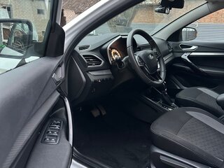 2024 Lada (ВАЗ) Vesta I Рестайлинг (NG), белый, 1400000 рублей, вид 3