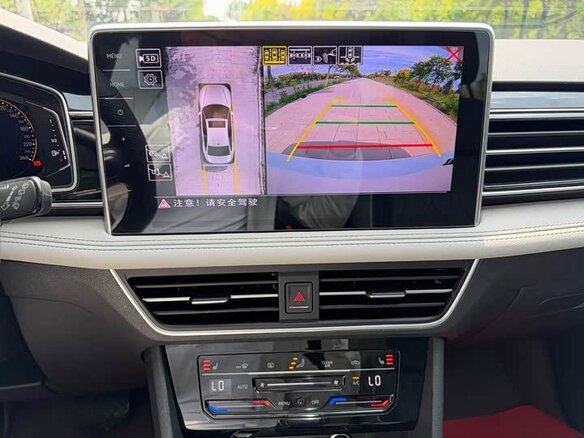2023 Volkswagen Tiguan II Рестайлинг, белый, 2330000 рублей - вид 12
