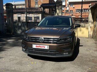 2018 Volkswagen Tiguan II, коричневый, 2300000 рублей, вид 3