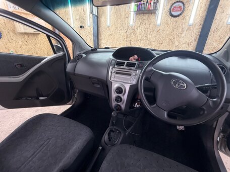 2008 Toyota Vitz II (XP90), серый, 524000 рублей, вид 4