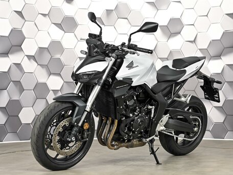 2025 Honda CB 1000 Hornet, белый, 1399000 рублей, вид 2