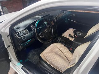 2016 Toyota Camry VII (XV50) Рестайлинг, белый, 2550000 рублей, вид 4