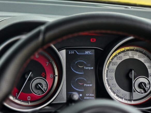 2023 Suzuki Swift Sport V, жёлтый - вид 12