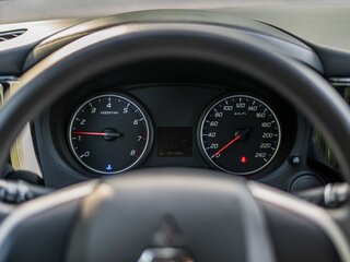 2015 Mitsubishi Outlander III Рестайлинг, серый, 1399000 рублей, вид 5