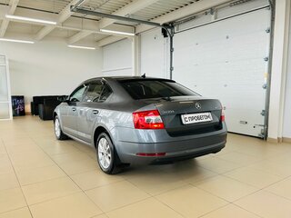 2018 Skoda Octavia III (A7) Рестайлинг, серый, 1949999 рублей, вид 4