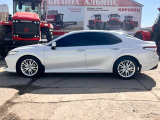 2018 Toyota Camry VIII (XV70), белый, 2520000 рублей, вид 5