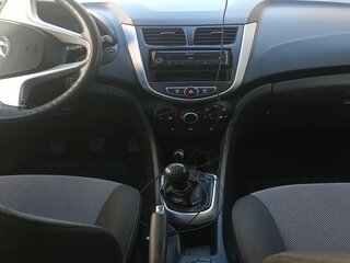 2011 Hyundai Solaris I, синий, 620000 рублей, вид 5