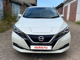 2017 Nissan Leaf II (ZE1), белый, 1650000 рублей, вид 1
