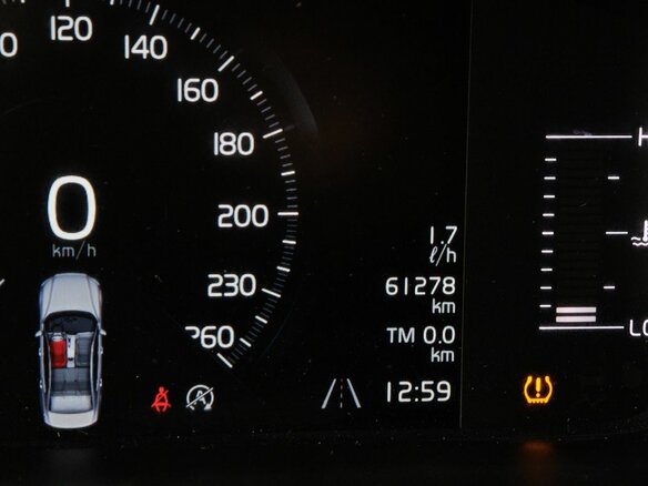 2022 Volvo S60 III, серый - вид 17