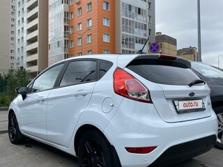 2017 Ford Fiesta Mk6 Рестайлинг, белый, 1100000 рублей, вид 5