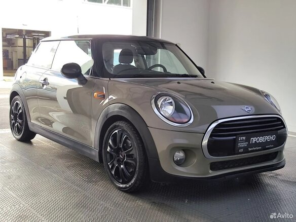 2018 Mini Hatch Cooper III (F55/F56) Рестайлинг, серый, 1249000 рублей